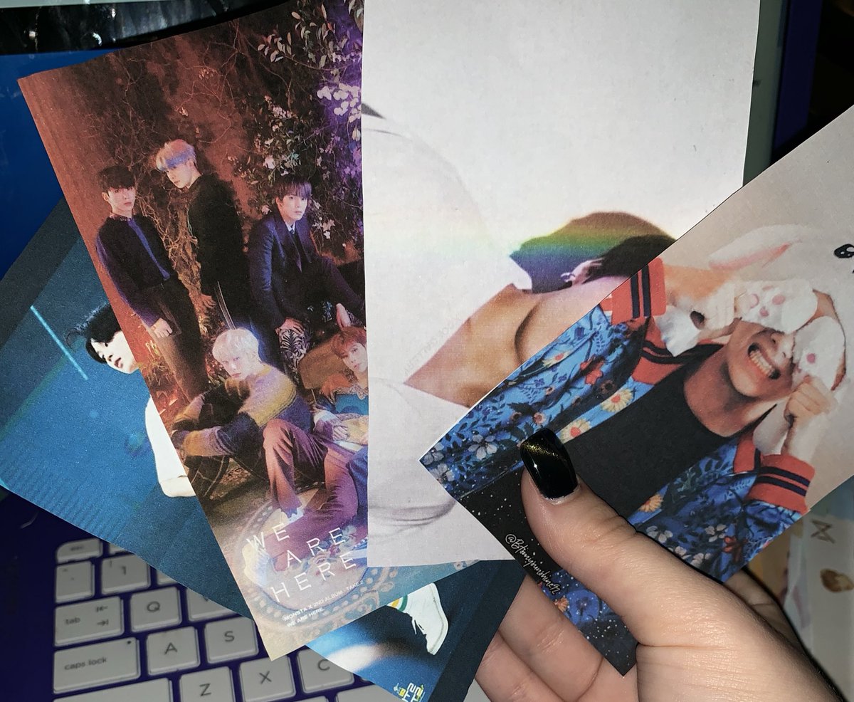 kllium's tweet photo. ♡Prints GiveAway♡
♡ Will have multiple winners ♡ 
- Like &amp; RT ♡
- Tag a mutuals ♡
- Follow me ♡
- What groups do u like? ♡

- Ends between April 30th-May 1st ♡ https://t.co/tRzarrgFuf