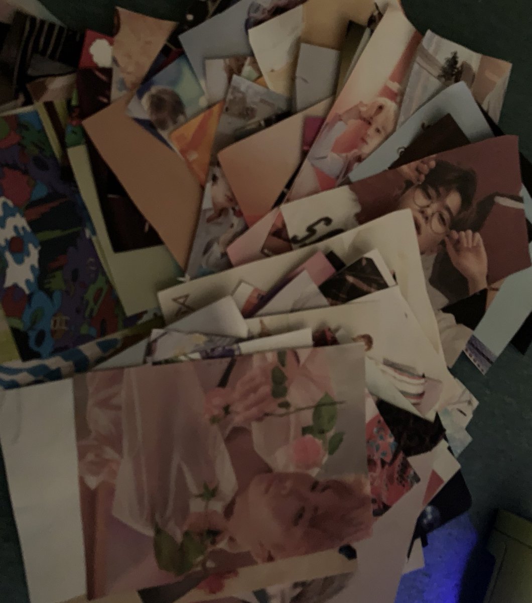kllium's tweet photo. ♡Prints GiveAway♡
♡ Will have multiple winners ♡ 
- Like &amp; RT ♡
- Tag a mutuals ♡
- Follow me ♡
- What groups do u like? ♡

- Ends between April 30th-May 1st ♡ https://t.co/tRzarrgFuf