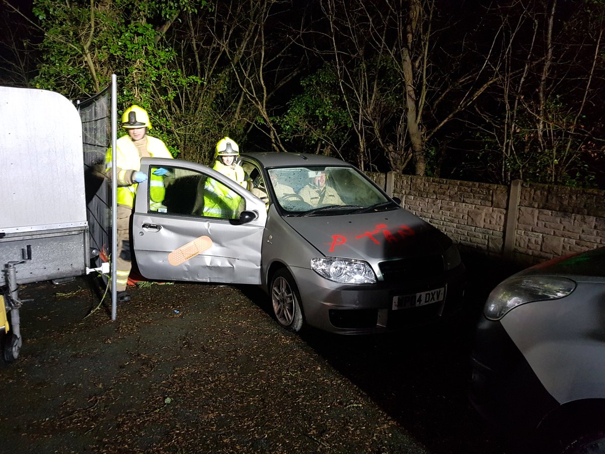 StnTregaron's tweet photo. Crews set up an RTC scenario on station last night, as part of FF development and maintaining skill levels #RTC #DRILLNIGHT #FIREFIGHTER #TEAMWORK #HANDSON #TOOLS #MAWWFIRE #TREGARON #22P1 https://t.co/qIo9QxFiTC