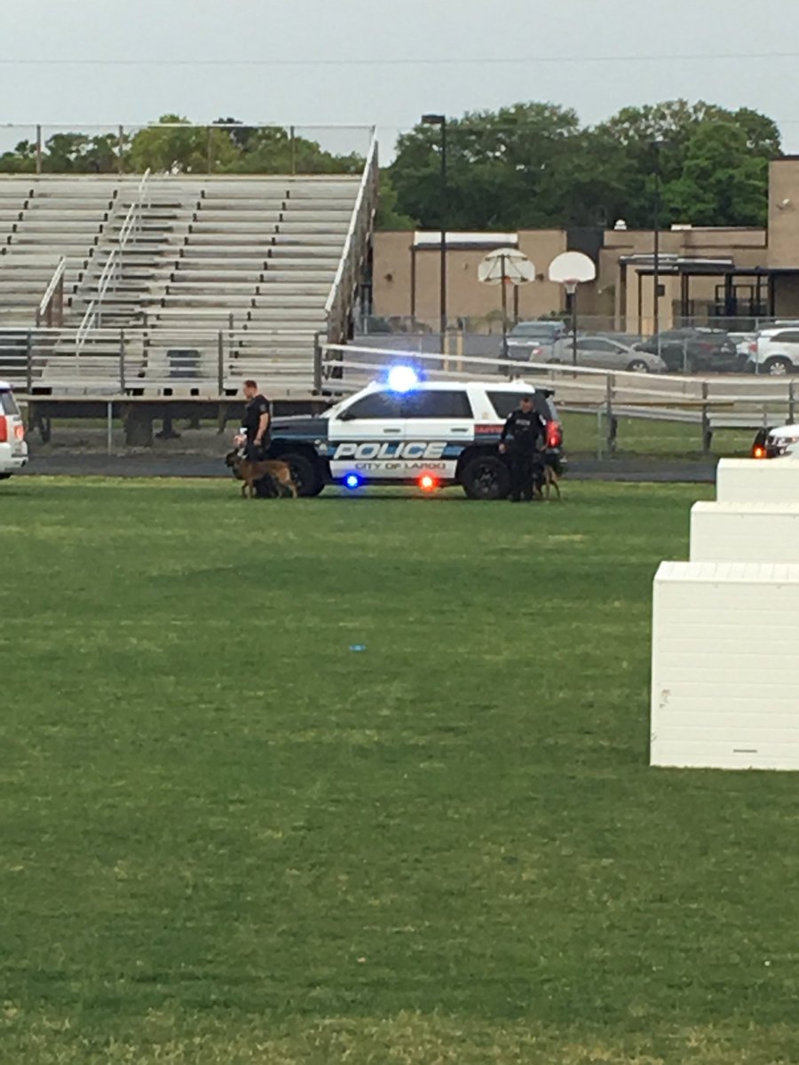 LargoPD's tweet photo. K9 Chato has got his paws on the ground, it’s showtime!!  #K9Graduation #DogsWithJobs https://t.co/WOdLQjclBe