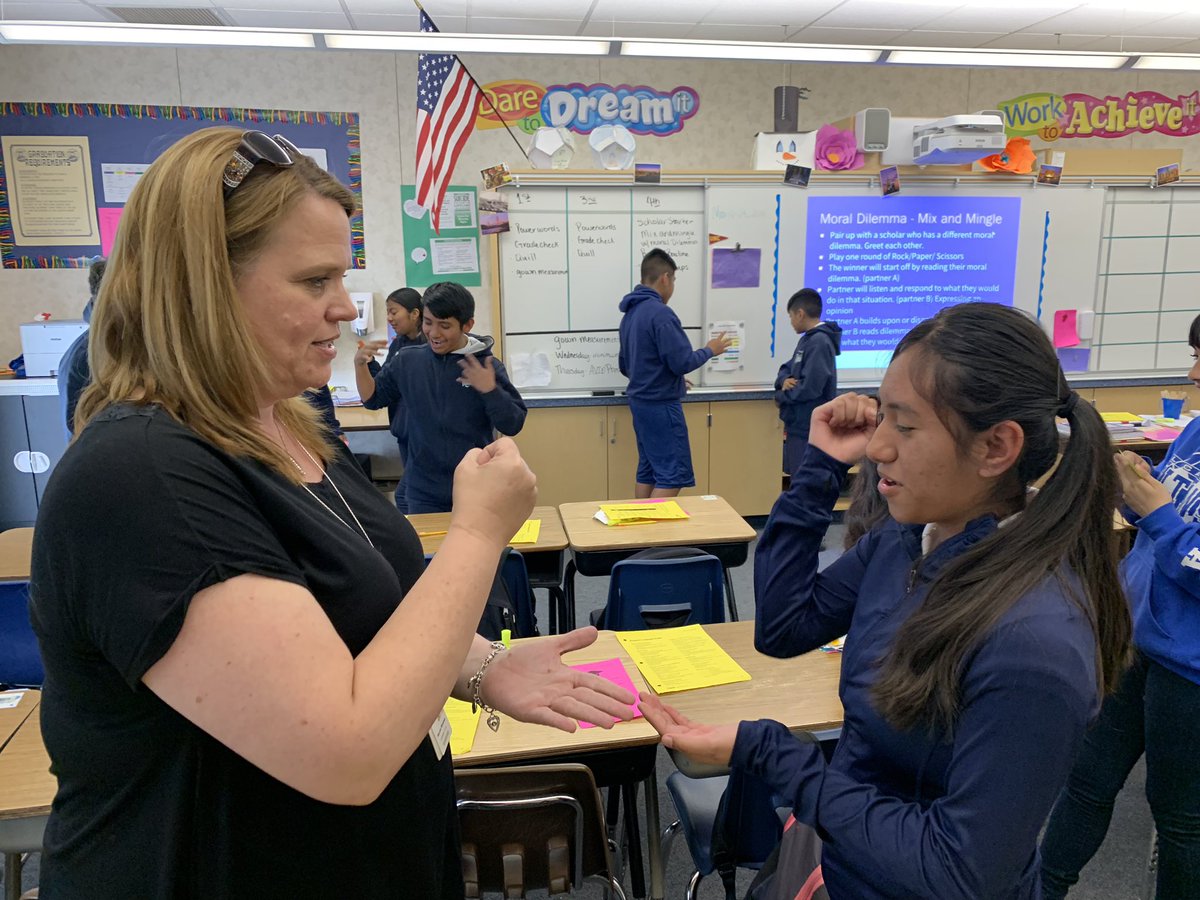 STEAMSarah's tweet photo. SMBSD District Staff join Laura Davila’s awesome AVID Excel scholars for a moral dilemma discussion. #SMBSDFamily #ECJHTitans #AVIDExcel @polygrad @NicWiseman19 @michelesioredas https://t.co/CmNiDqKzfG
