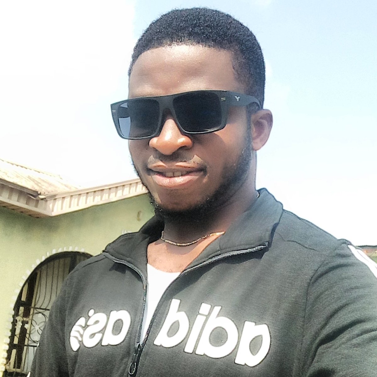 IamTeddy13's tweet photo. #NewProfilePic https://t.co/xGJmSglPua