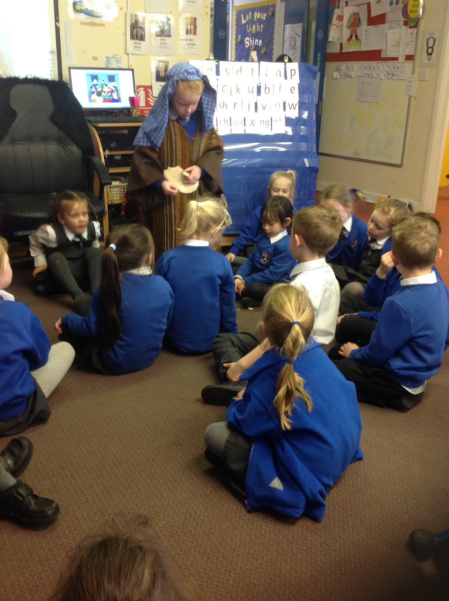 StCharlesMeasha's tweet photo. Lots of role play in @Class1MrsRamsel linked to the Last Supper. #learningaboutjesus #lent #sacrifice https://t.co/viEG2HYoti