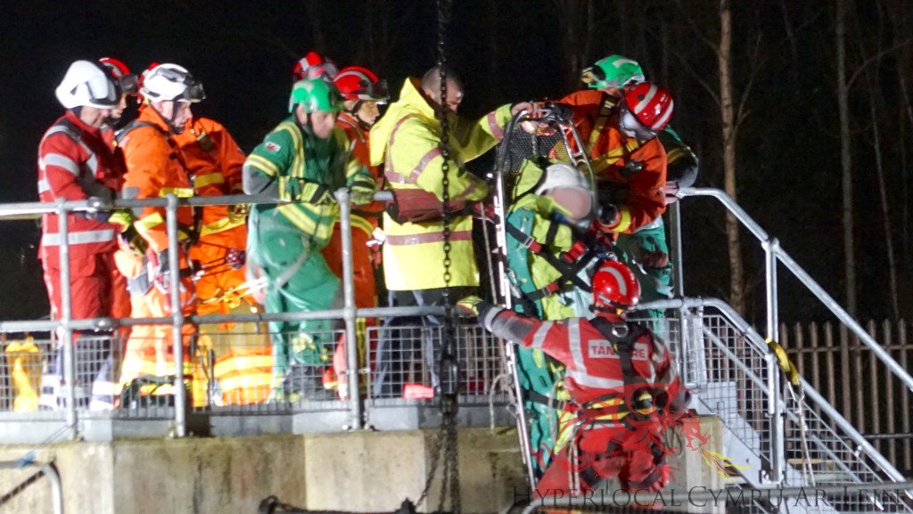 Man rescued from excavated shaft at Llanelli Rainscape site hyperlocalwalesonline.com/newyddionnews/…