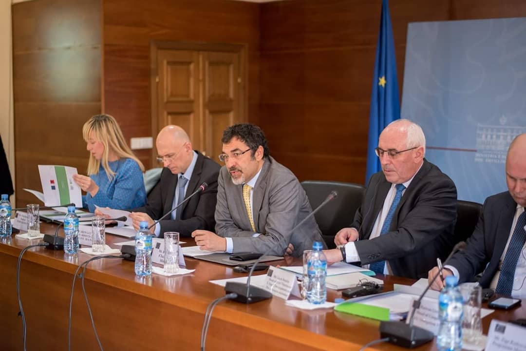bledicuci's tweet photo. Në takimin e katërt të Komitetit të Monitorimit të Programit IPARD. Ne jemi të vendosur për të bërë çdo përpjekje që duhet në mënyrë që këto grante të absorbohen nga fermerët shqiptarë. Do shtojmë kapacitetet pranë AZHBR dhe do të thjeshtojmë akoma më tej procedurat e aplikimi.✅ https://t.co/jkrGeeE7LP