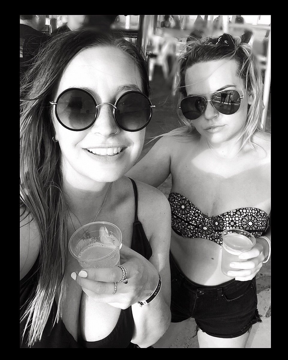 brooke_whiley's tweet photo. Mexico vibes with @aaaaamyxo ☀️ https://t.co/v8Fn5CTOKH