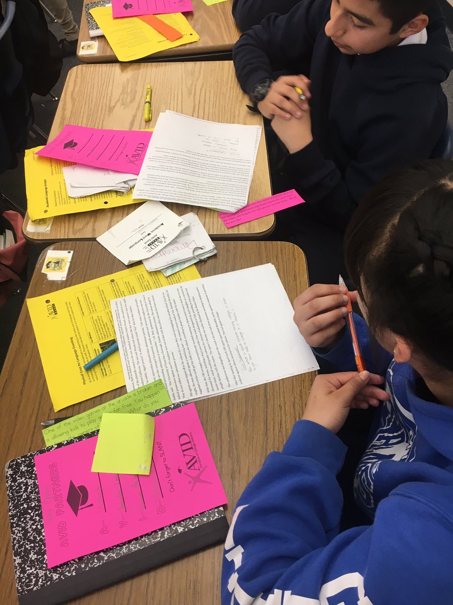 Niccole_SMBSD's tweet photo. Reading relevant current events in Laura Davila’s AVID Excel class at ECJH using the reading routineS and summing up the gist of the article in 30 words or less with a partner. #SMBSDFamily #FamiliaSMBSD #ECJHTitans @STEAMSarah @polygrad @michelesioredas https://t.co/Ib2SQ6B9ND