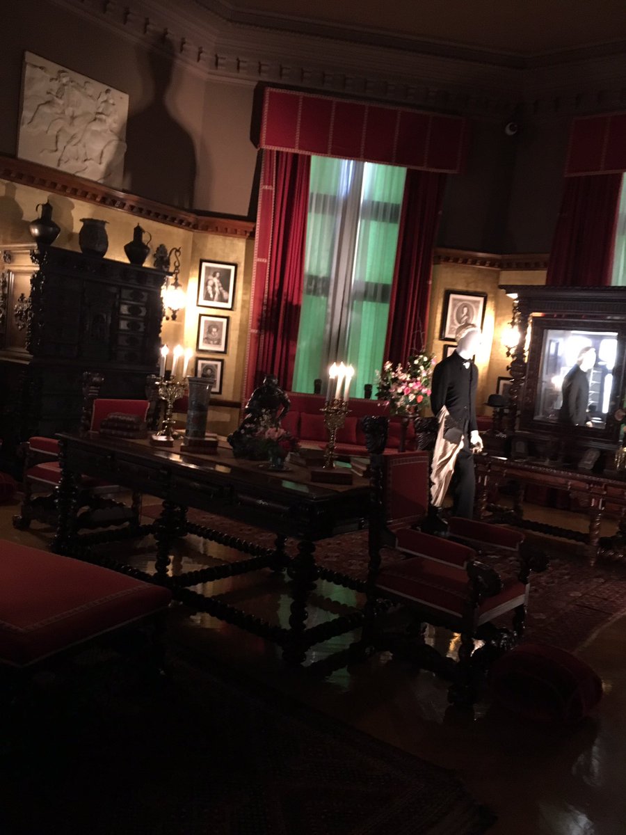 SunFlowerzworld's tweet photo. At the Biltmore House ~guided tour #ResortOpsGlobal #history https://t.co/7QfCja9WDo