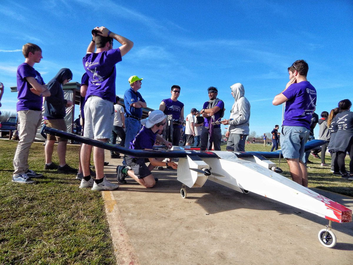 westernuAERO's tweet photo. A huge thank you to Captain Dave for another incredible competition! Results are finally out and in the flight round we achieved a very exciting 4th place. Keep an eye out for more results and a video of our final flight round!
.
.
.
#aerodesign #SAE #westernengineering https://t.co/zJvQfrGNbp