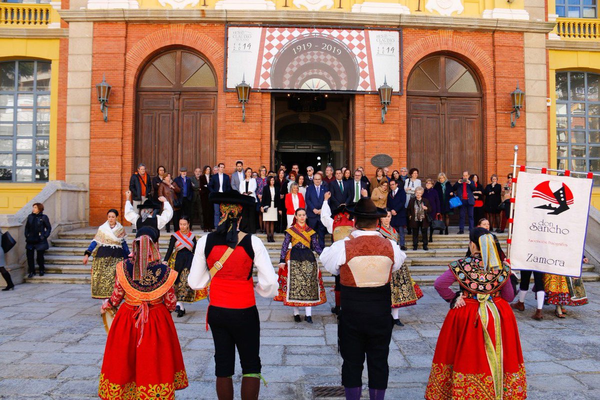 IESClaudioM's tweet photo. El @IESClaudioM celebra su centenario. https://t.co/mtkCrlHucY