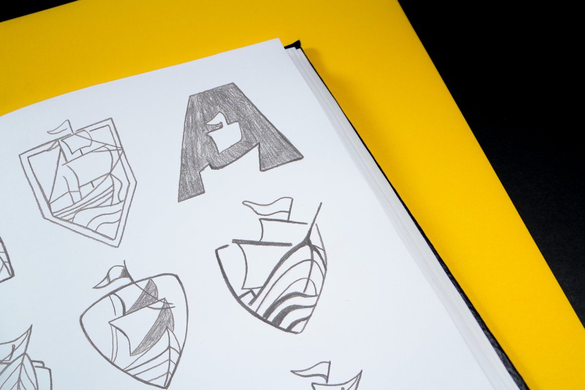 Visual exploration for the icon of a insurance company we worked with, the name of the brand is 'Argus'.
#branding #creative #process #icon #brand #graphicdesign #designagency #design #logo #sublimestudio