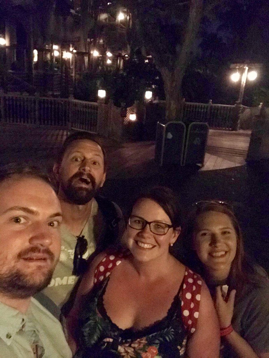 IcetonLexi's tweet photo. @thetimtracker Was so lovely to meet you and Jenn last month! X https://t.co/R0GArE4t4e