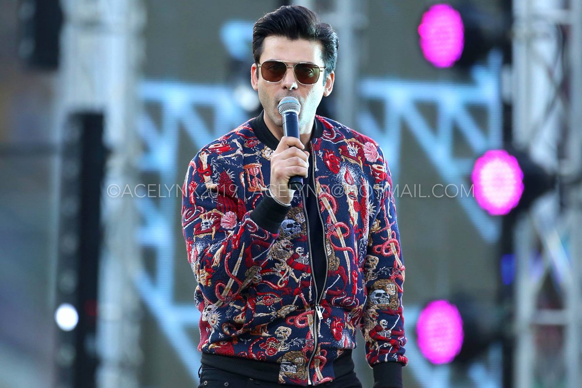 TeamFawadAKhan's tweet photo. . #FawadKhan at the closing ceremony of #PSLFinal in Karachi. (2) https://t.co/UO1gQ5D418