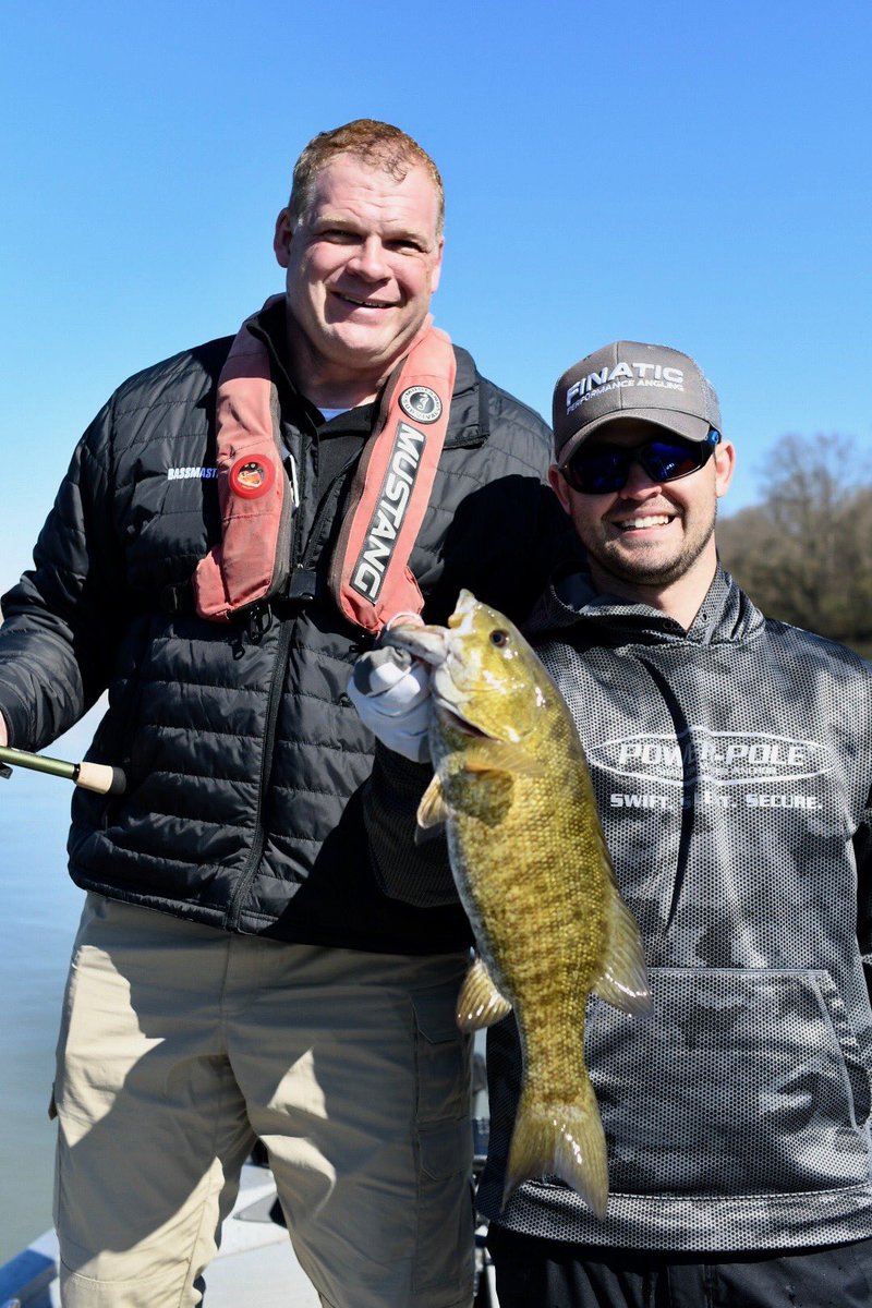 SkylarHamilton's tweet photo. Fished with Mayor @GlennJacobsTN (Kane) today. The work he does for Knoxville and the surrounding area is amazing. Thanks for the fun trip Mayor! https://t.co/qfevsZvX5I