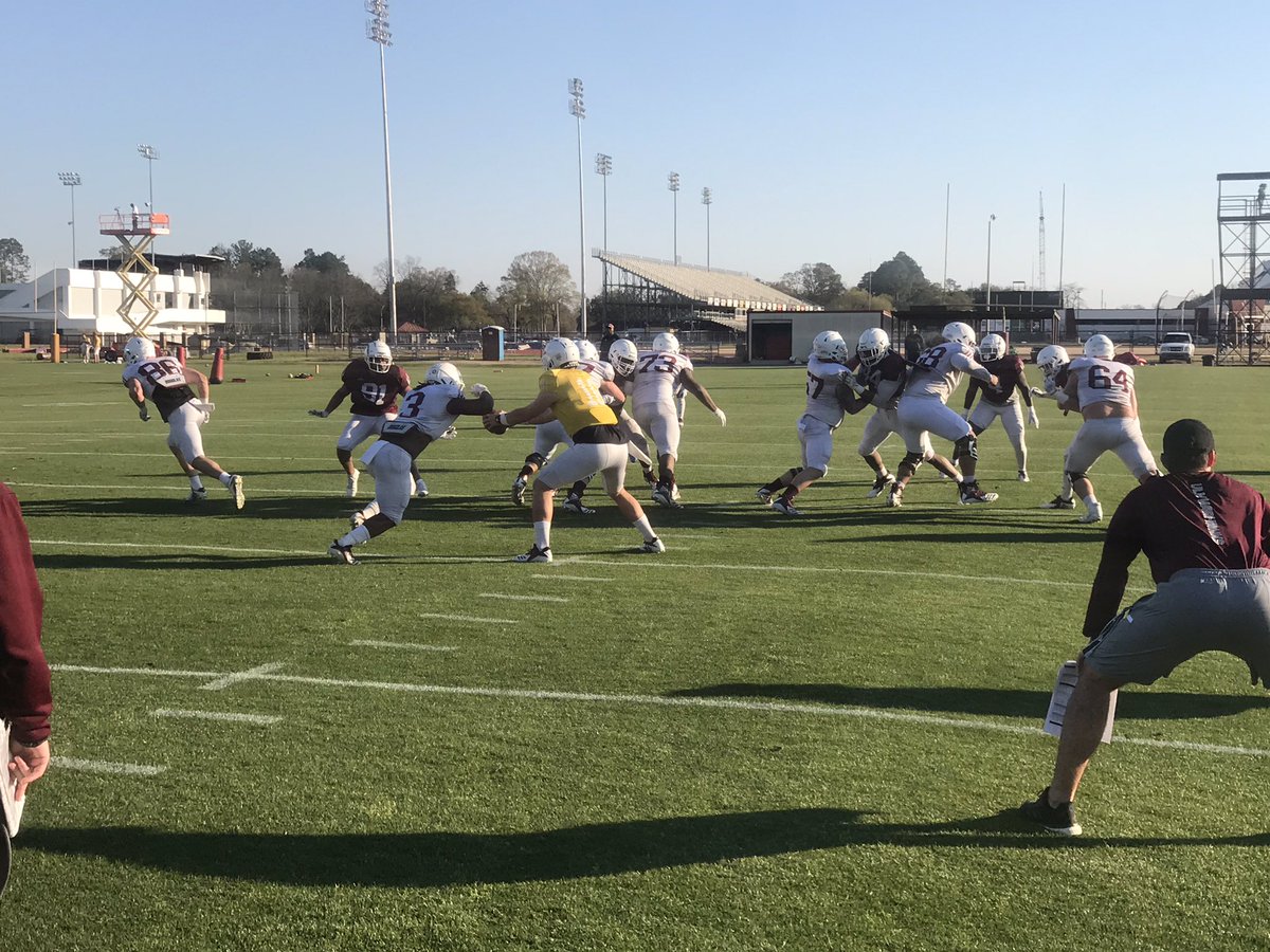 dialcole13's tweet photo. #SpringPractice2K19 https://t.co/6RRfFzCgzi