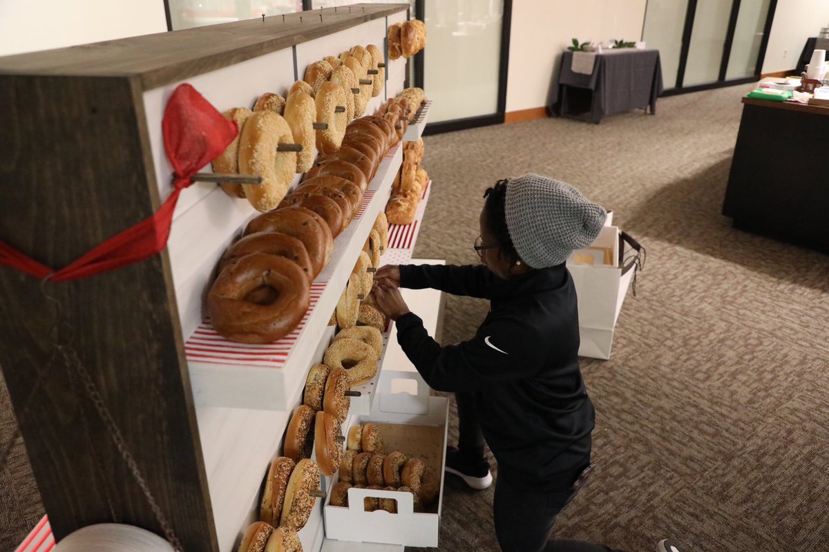 elevateexp's tweet photo. Can we just talk about bagel walls and donut kabobs? Because our lives are changed.
#WinShape #eventprofs https://t.co/EW0GkQCBhe