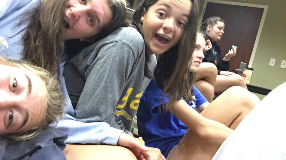 annie__heck's tweet photo. Happy birthday @apetroze14 hope you have a good day 🌟 love you 💙 https://t.co/sYiGjRhjYs