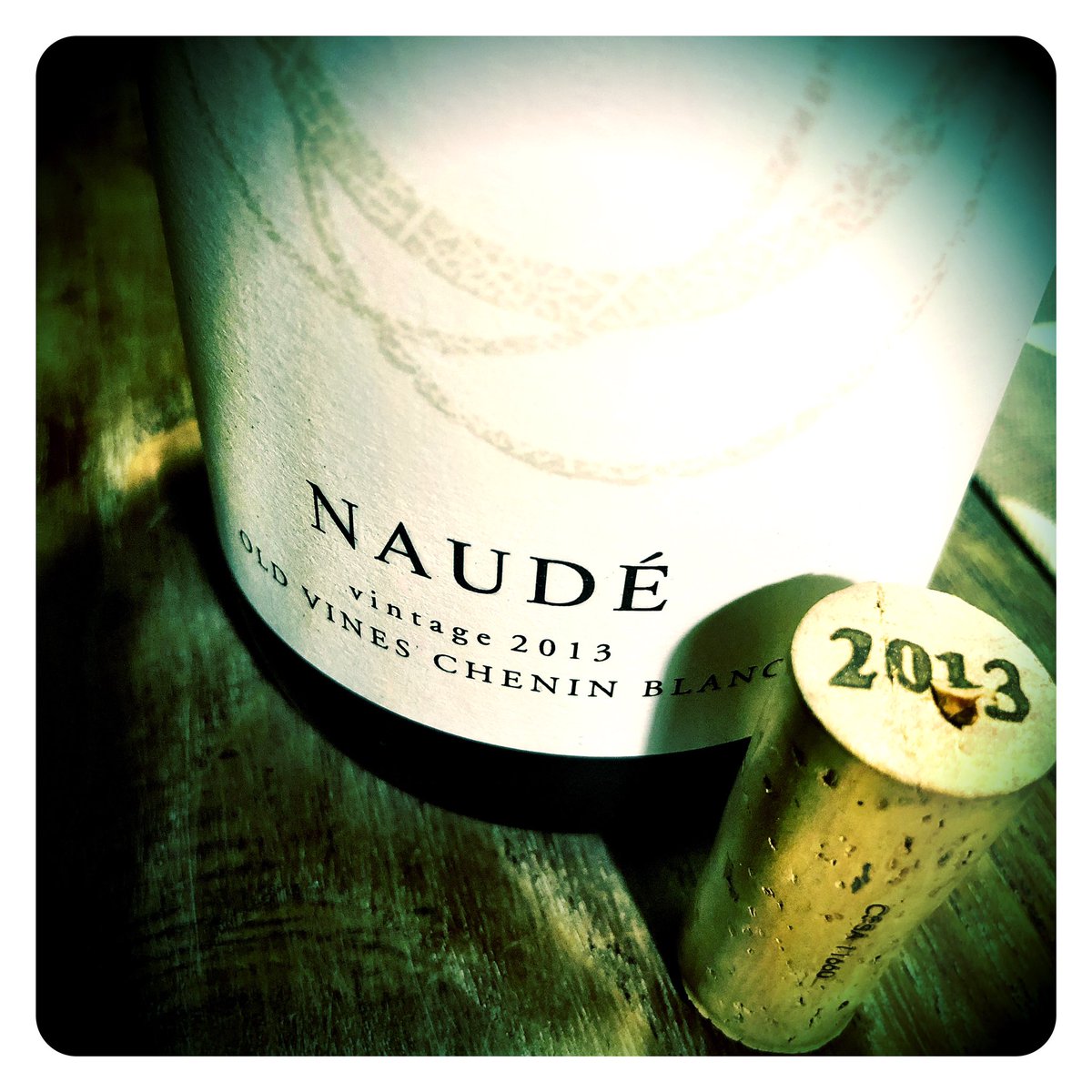 gregsherwoodmw's tweet photo. A wine that leaves you in a quandary. The most iconic Chenin Blanc ever made in South Africa?? Yes, I’m talking @IanNaude Old Vine Series Chenin Blanc 2013. Incredible Mirabelle plum, walnut & almond, crushed gravel, melted wax, incense and a lemon baum finish. Expansive. 96/100 https://t.co/Qh8MPiFmMc
