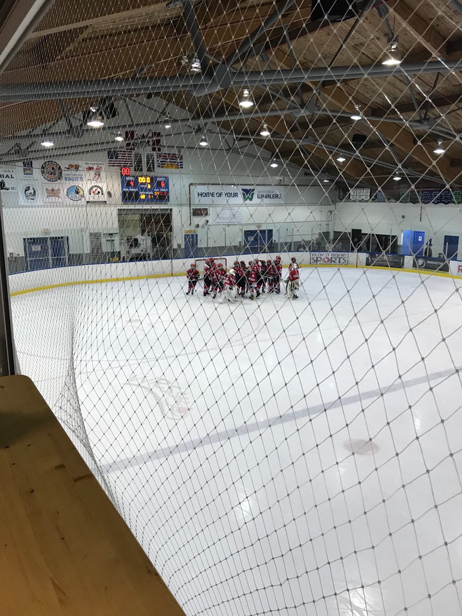 A big Winterhawk win. ⁦<a href="/HockeyNSWC/">NSWC Hockey</a>⁩ outlasts Kelowna for a 6-4 victory. North Shore moves to 3-1 and play BWC tomorrow. Kelowna sits at 2-2 and prepares for JDF tomorrow.