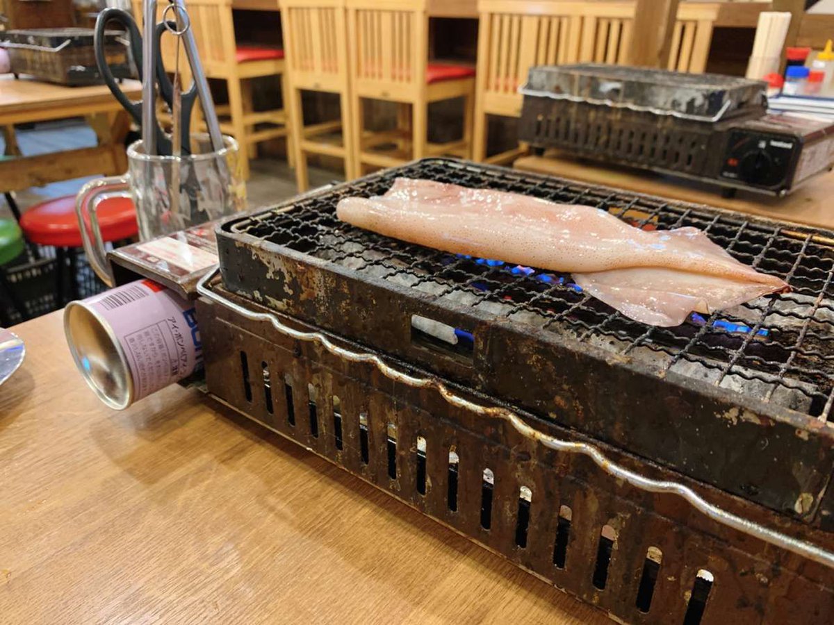 ブログdeバーチャル駅長 阪急電鉄 ディナーもおすすめ 磯丸水産で魚介を食べよう T Co Jn4ph8gezr お刺身系はもちろん 各テーブルにあるコンロで焼いて食べる魚介も最高 最高だったのがイカの浜焼き 梅田 お初天神 磯丸水産 魚介 ブログdeバーチャル駅長 阪急電鉄 ディナーもおすすめ 磯丸水産で魚介を食べよう T Co Jn4ph8gezr お刺身系はもちろん 各テーブルにあるコンロで焼いて食べる魚介も最高 最高だったのがイカの浜焼き 梅田 お初天神 磯丸水産 魚介