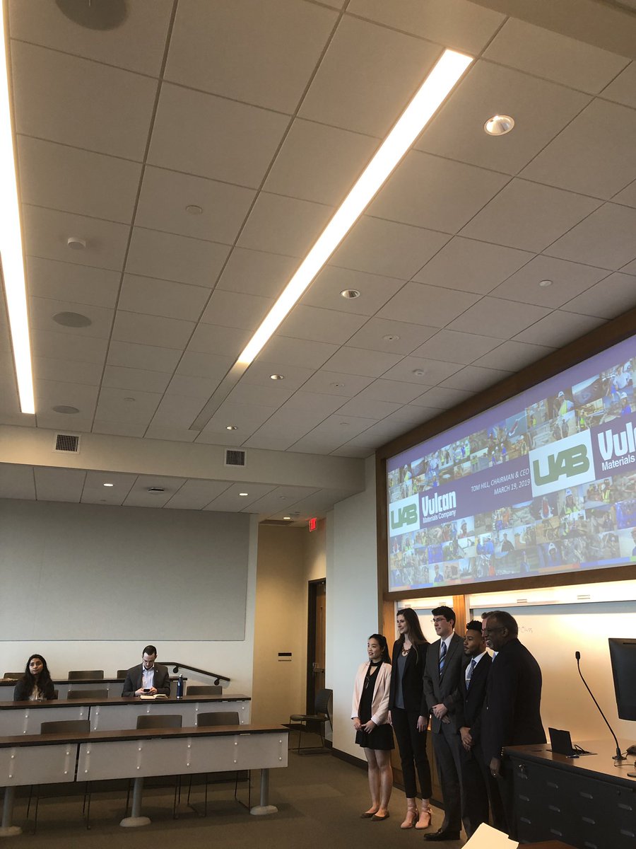 Ivan84985594's tweet photo. Great talk from @Vulcan_Concrete #VulcanMaterials #UABCollatCEOClass #UABCollat https://t.co/FcLjw8cIbn