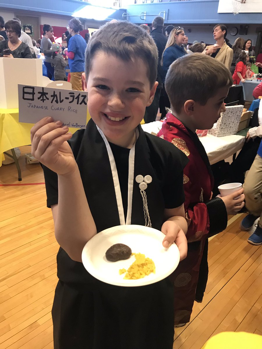cyager5's tweet photo. An amazing morning assembly presentation taking us across the continents by our 3rd graders followed by an impressive World Fair! #worldcommunities #schoolcommunity @CastletonES @SchodackCSD https://t.co/tABx6oauO9