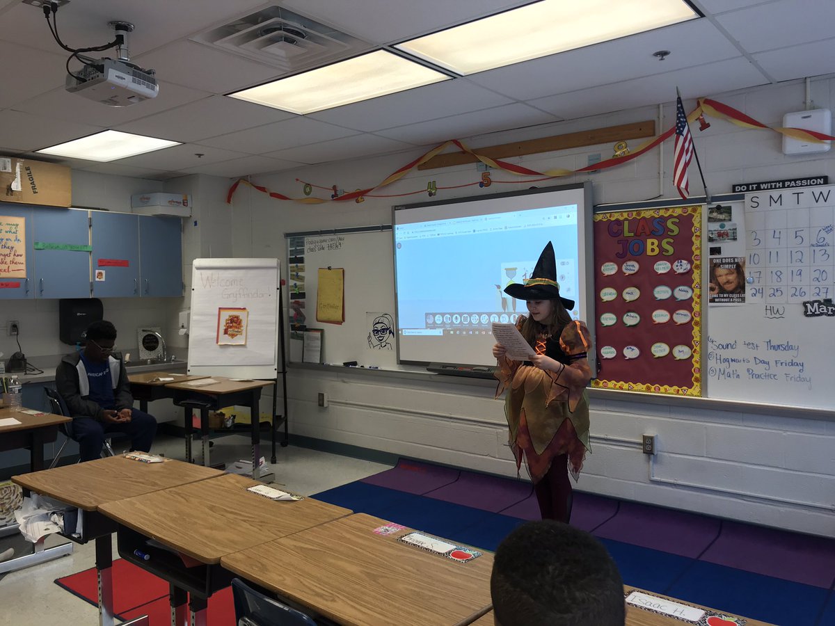 5thGradeBHES's tweet photo. Hogwarts Day is the best day! #FantasyRules #WizardsWelcome @kristen4826 @Principal_Duffy @bushhilles https://t.co/LardTcn8Fy