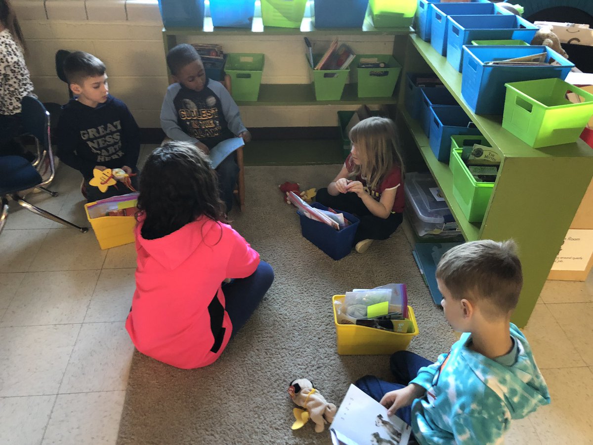 cmann1025's tweet photo. A huge thank you to the Blueberry Ambassadors from @FiedlerFalcons for the delivery of the reading buddies! Students were so excited and couldn’t wait to take them home!  @WondersofWeston @KearsleyCommSch https://t.co/FqHr7xkNm5