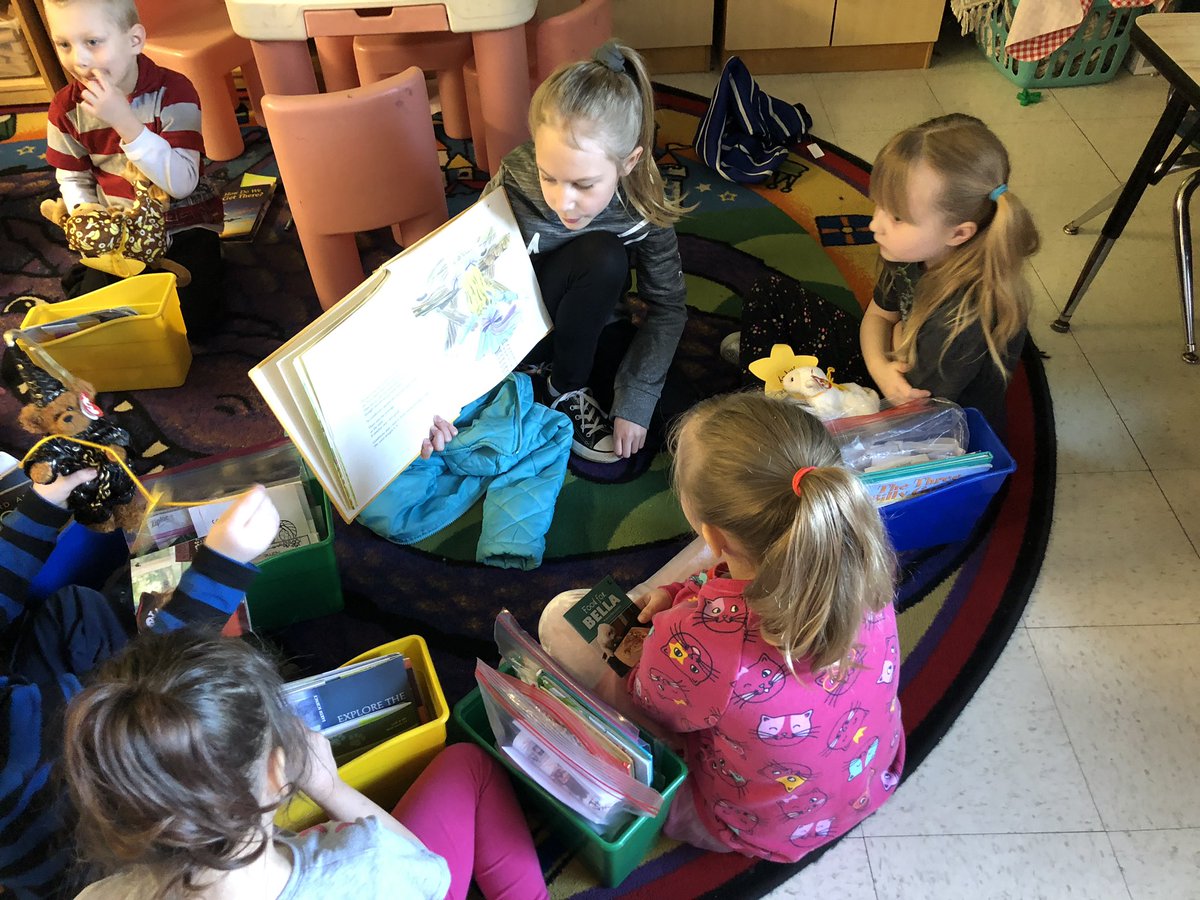 cmann1025's tweet photo. A huge thank you to the Blueberry Ambassadors from @FiedlerFalcons for the delivery of the reading buddies! Students were so excited and couldn’t wait to take them home!  @WondersofWeston @KearsleyCommSch https://t.co/FqHr7xkNm5