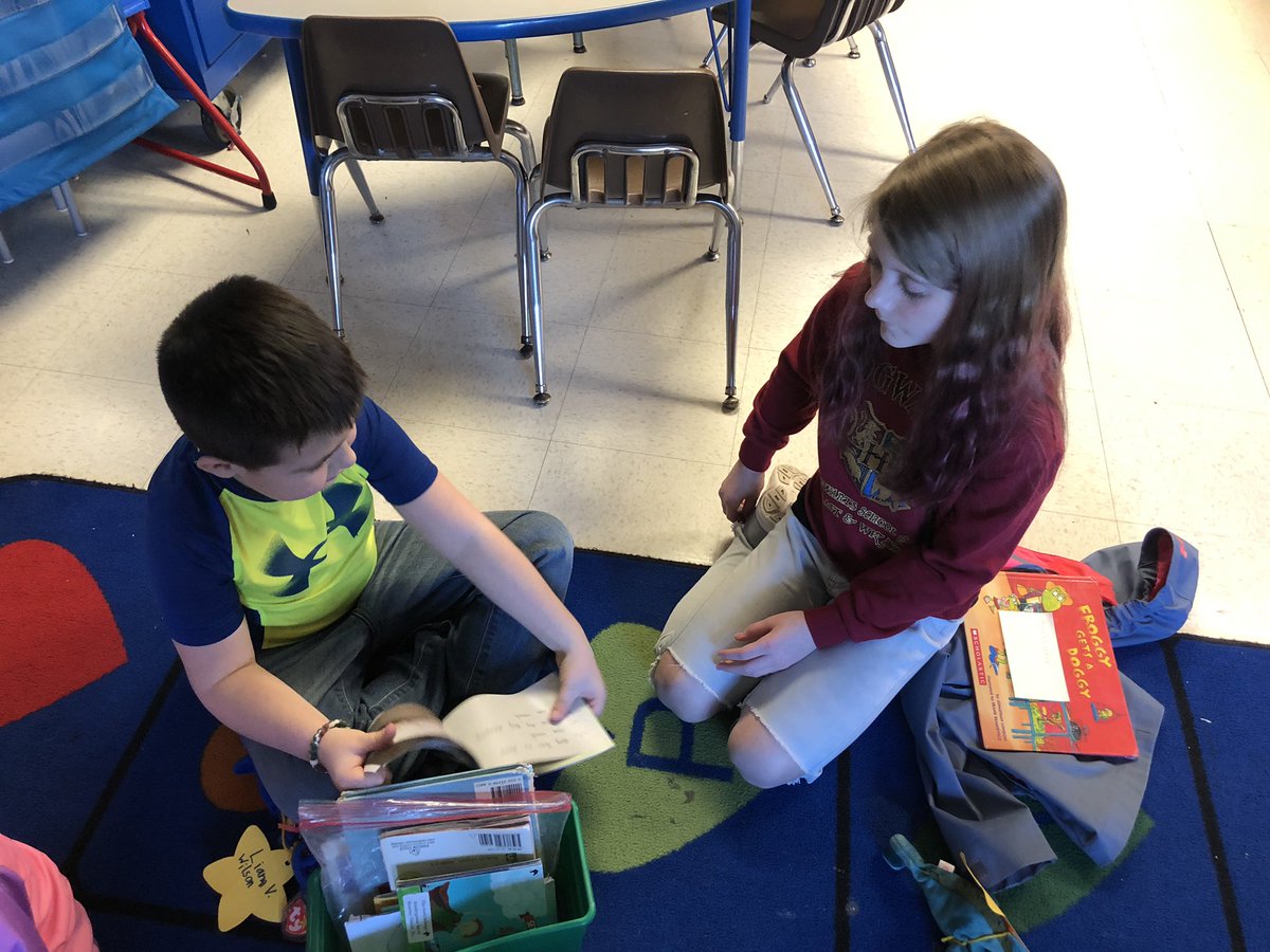 cmann1025's tweet photo. A huge thank you to the Blueberry Ambassadors from @FiedlerFalcons for the delivery of the reading buddies! Students were so excited and couldn’t wait to take them home!  @WondersofWeston @KearsleyCommSch https://t.co/FqHr7xkNm5