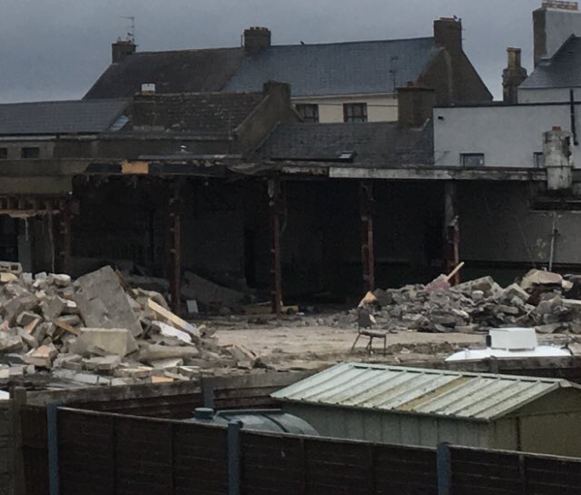 The old disco - “Saints” night club in Hotel Naomh Seosamh - ⁦<a href="/RTERayDarcyShow/">The Ray D'Arcy Show</a>⁩ came down for a fight &amp; a disco broke out - many a love story started there.⁦<a href="/NevillesBar/">Nevilles Fethard</a>⁩