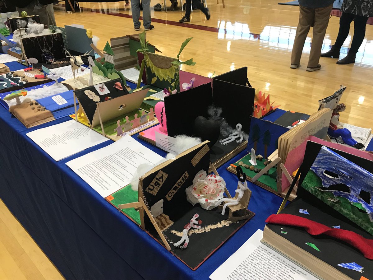 DeanRoseTHS's tweet photo. Great poetry projects from #EMSPanthers https://t.co/0LZmMk5xSn