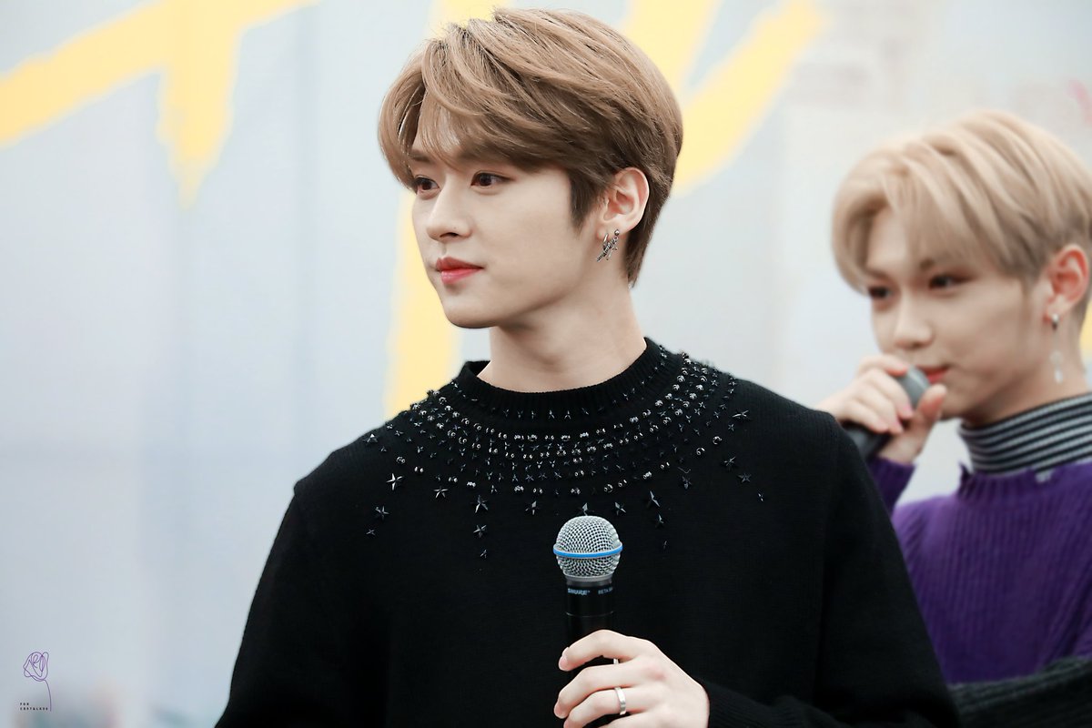 190315 HQ
 HI-STAY IN 부산🙌🙌
#StrayKids #스트레이키즈 #Chan #찬 #BangChan #방찬 #LeeKnow #리노 #이민호