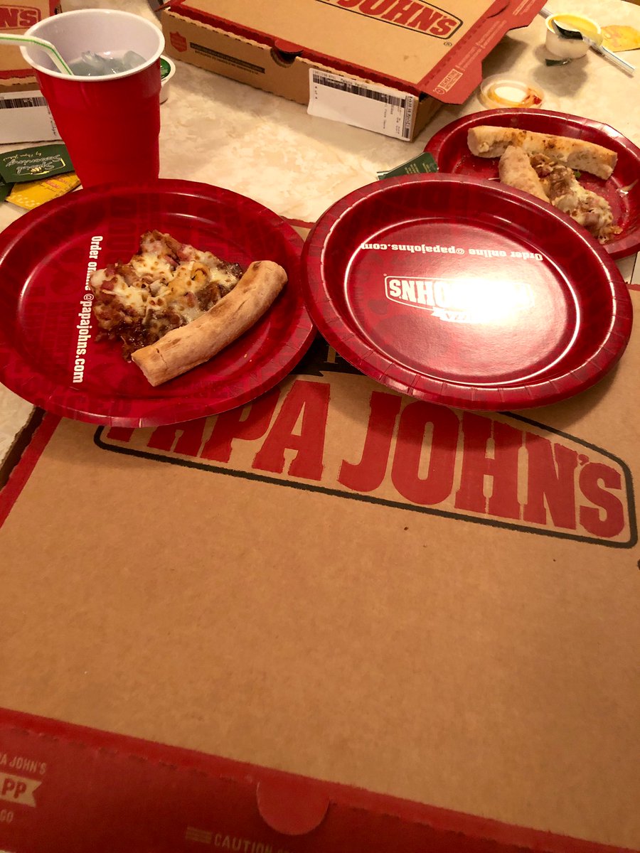 Melanootch's tweet photo. Thanks @TBLightning #pizza #Tuesday #boltswin @PapaJohns https://t.co/ZM6w3ADKvT