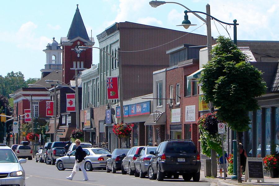 kawarthaNOW's tweet photo. Experience a Canadian spring getaway in #Lakefield @SelwynTownship. Enjoy big-city amenities in a quaint small town with a rich cultural heritage. Part 3 of a 3-part series on Canadian getaways @pktourism - https://t.co/aeA1EbPdst https://t.co/mdOBGt8mjq
