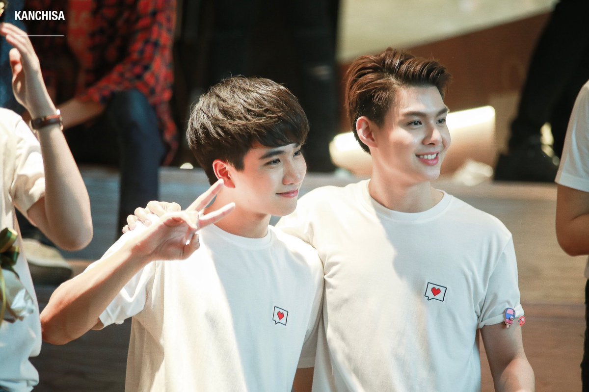 lpforevers's tweet photo. @AepeteKang @PSforever20 @NizamLeman @InfiniteOfl @k7Xpr83GH6pD3z7 @WishUsLuckTeam @perthppe @Saint_sup Love look not with the eyes, but with the mind. —— William Shakespeare
🖤♥️🐯🐉
PS火箭大队🚀
Cr.logo
#LBCTHEFIRSTCHANCEINMANILA2019
#PerthSaintSation
#pinson https://t.co/a14xL8OGLJ