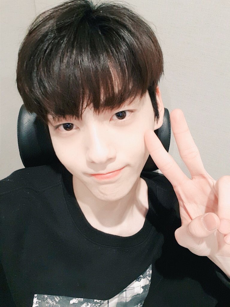 ch0iyeonjuns's tweet photo. #jungkook #soobin #kookbin https://t.co/NPqkhSxEBg