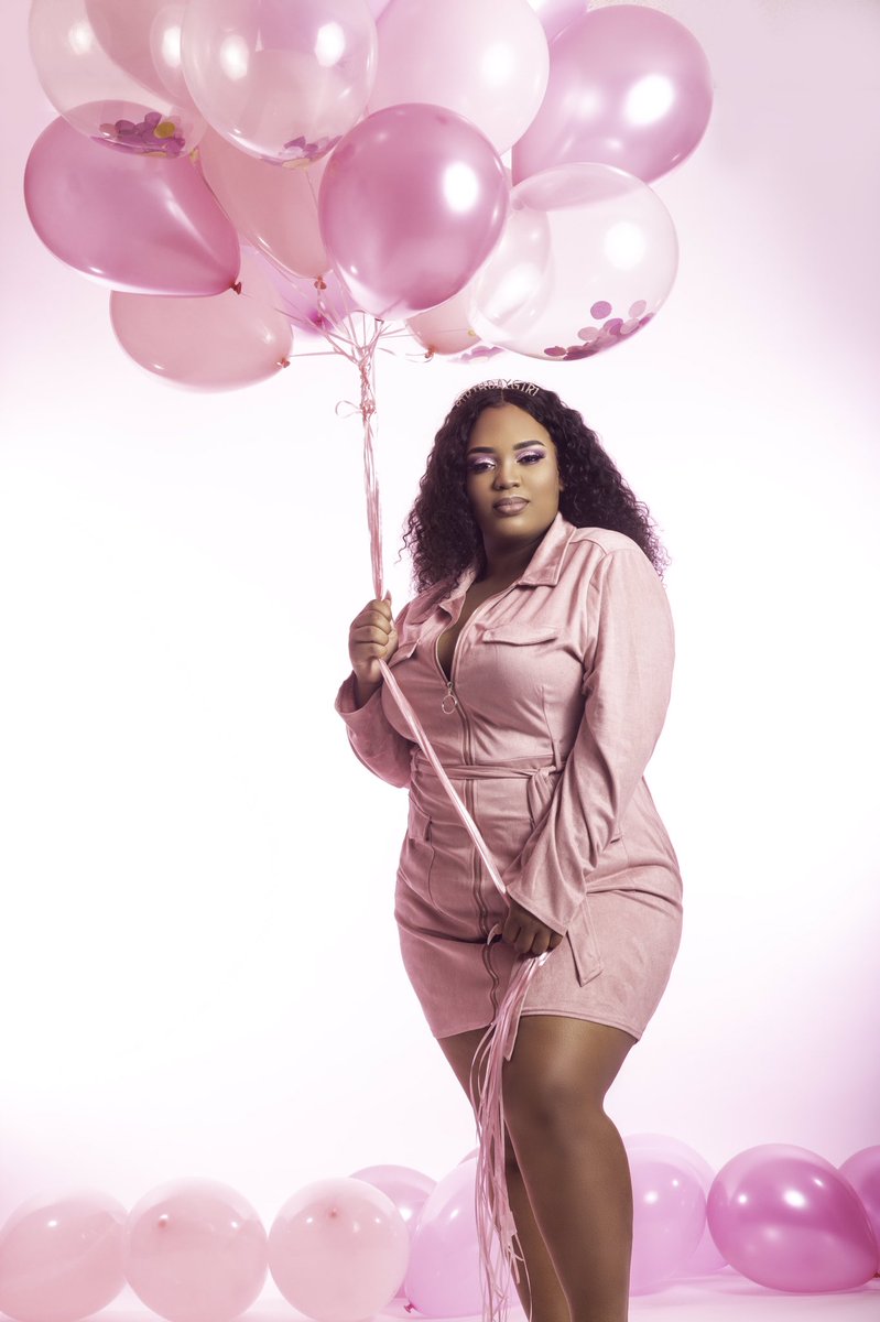 _Rissssssaaa's tweet photo. ONE TIME FOR THE BIRTHDAY BITCH🎉♓️ https://t.co/vjAySmtCt2