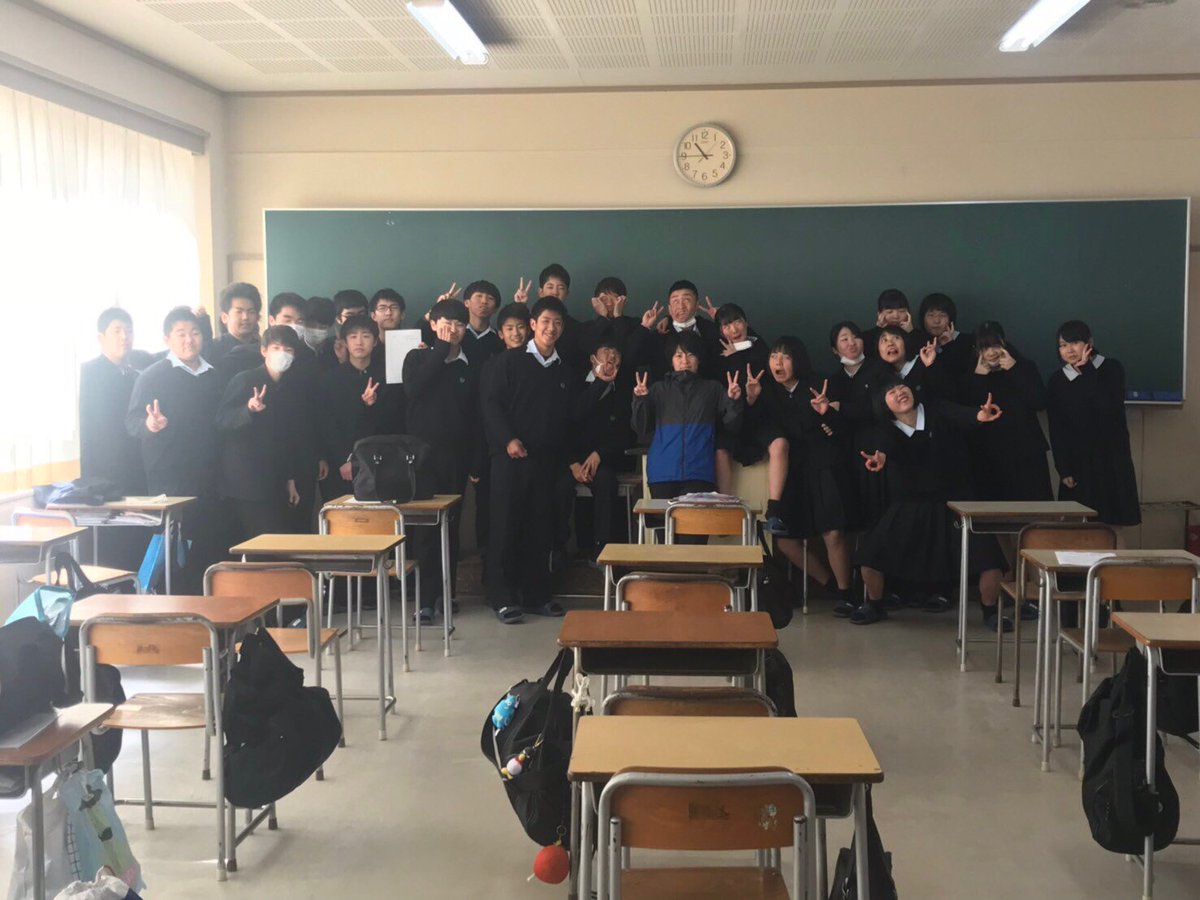 m___ai515's tweet photo. クラス替えしたくないな〜って思ってる
最高に楽しかったありがとう https://t.co/EAy0RYdhAq