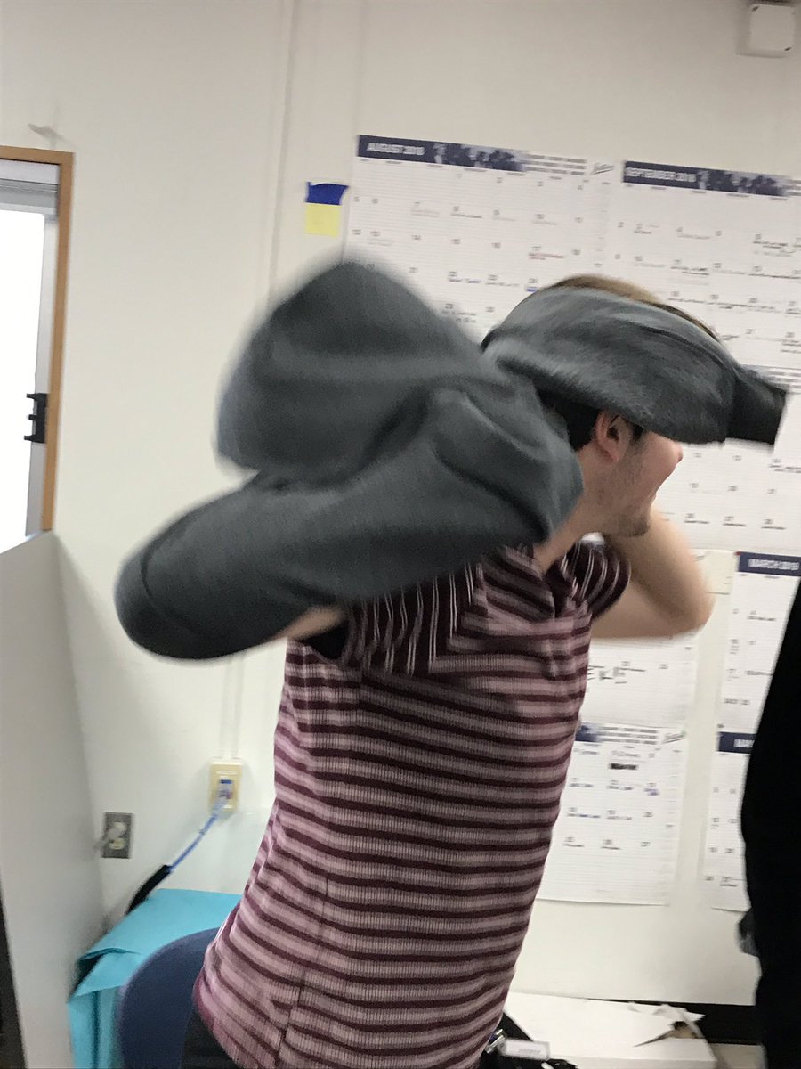 delaneycheff's tweet photo. LOOK @GG_blueteam!!! Your team captain is wearing red!!🚫🚫🚫 #unloyal #runningaway #notleading #ggredteam19 https://t.co/BnkVcOBJtr