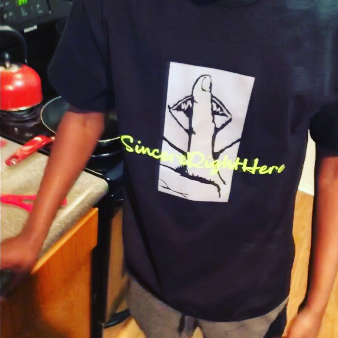 notonguebites's tweet image. It’s more than just a shirt! It’s a statement! ☑️ #unmuttedsoulsunlimited
#pythonbreeder
#ballpythons
#tshirts
#hiphopmusic
#hiphopvideos
#hiphopculture
#motivation
#bikelife
#sincererighthere
#unmuttedsouls
#entreprenuer
#mogul 
#harleydavidson