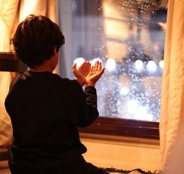soso04818's tweet photo. "

يا نسائم الخير ياغيمة الفرح
الممتلئة بالأجور ياهلال السلام 
يا مُستراح القلوب "يارمضآن"
اللهم بلغنا المُنى 🌙☁️ https://t.co/Z0THlIAcNH