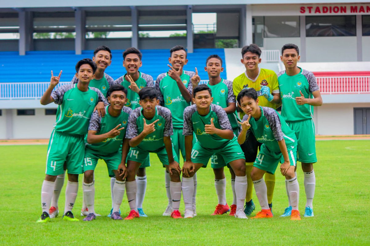 binaputrajaya's tweet photo. Mereka se-SSB yg saling berhadapan membela tim Popda masing-masing kabupaten/kota.

Selamat untuk tim Sleman (juara), Bantul (peringkat 2), Kota (peringkat 3) dan Gunung Kidul. https://t.co/NJFOhRG2Bw
