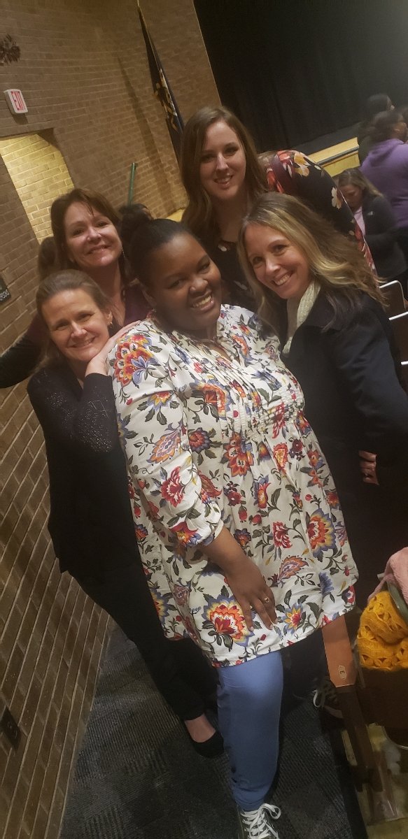 smars0194's tweet photo. Love them, make it fun, and play! Together we can and we will! What a great night! #reflecting #vbrelentless #3rdgrade #5/8ofourteam @RecineGrade3 @subowers @staciekebort https://t.co/XGdPFZiwE9