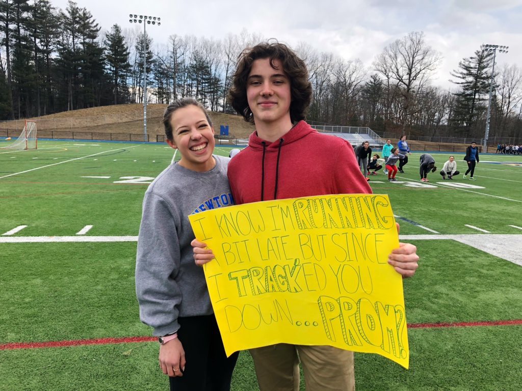 nhsjuniorprom19's tweet photo. Mary and Trevor will be RUNNING to prom together!! https://t.co/KDiJVekgsm