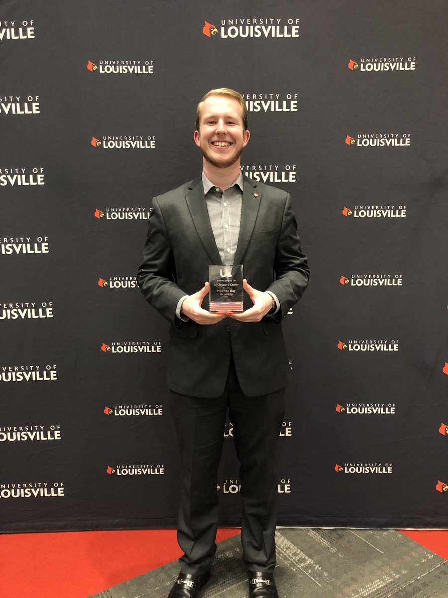 UofLPhiTau's tweet photo. @Houstonray01 won the FSL “My Brother’s Keeper” award for performing CPR on a brother after going into cardiac arrest. We are beyond proud of him and lucky to call him a brother! #GetThisManACape https://t.co/kTCJOuP2hF