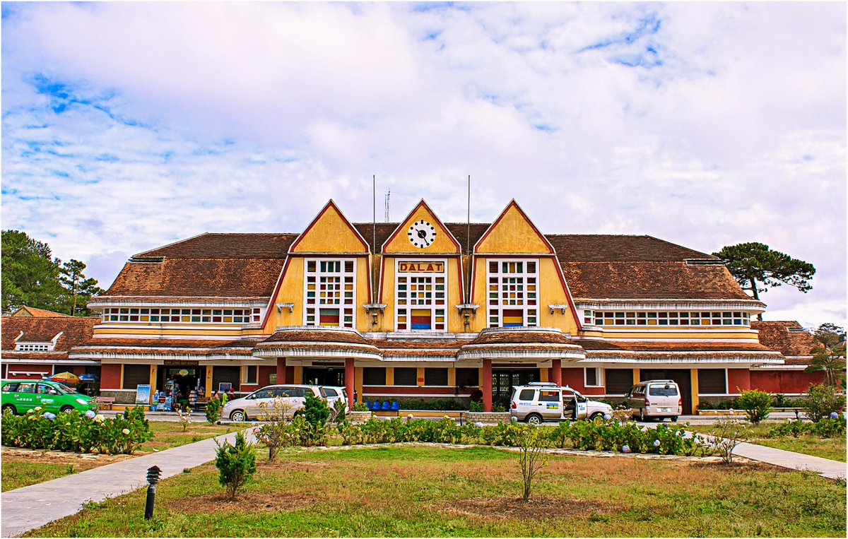 helloVietnamTO's tweet photo. Da lat handbook for travellers 🛣️🚗
https://t.co/q0irqHRzUr
#dalat #dalattrip #dalattravel #visitdalat #centralhighland #vietnam #hellovietnam #vietnamtravel #visitvietnam #vietnamtours #vietnamtourism https://t.co/fAjhHPNZey