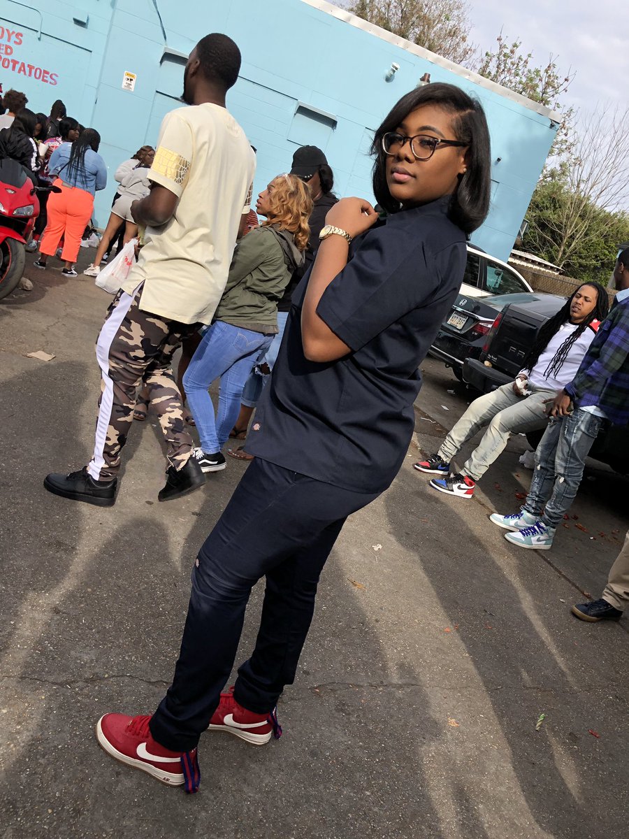 ___shianne's tweet photo. My weekend vibes🔅 #march16thand17th https://t.co/Wi7nqod0yb