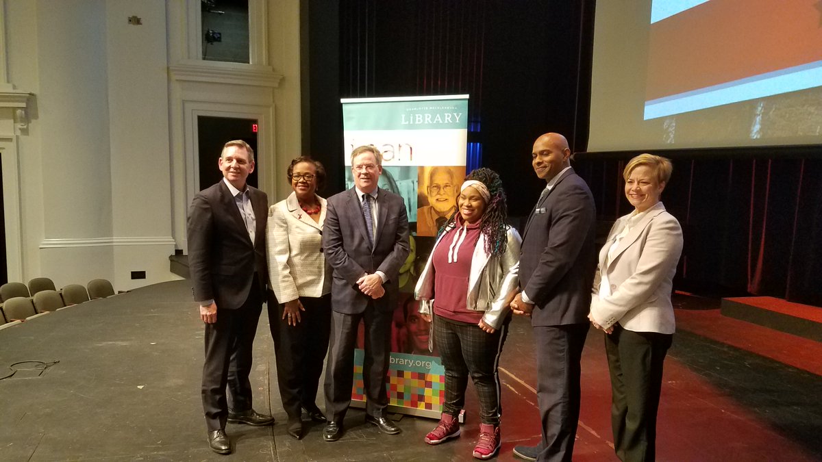 cmlibrary's tweet photo. Thank you to all who came out to CPCC tonight to spend the evening with Angie Thomas! And to @BankofAmerica @CMLibFoundation & Foundation For The Carolinas for sponsoring. And to @CMPD Chief Putney for closing remarks. What a great night! #CommunityRead2019 https://t.co/DZAQXSNjPd