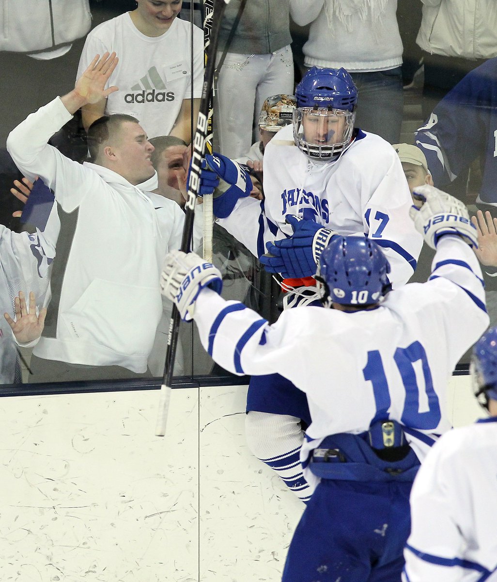 PhilStacey_SN's tweet photo. Most HS hockey wins in 2010s:
@HeadersHockey 156
@SJP_Hockey 148
@Mascohshockey 122
@DanversHSHockey 119
@BevPuckSquad 105
@bigbluehockey_ 103
@TannerAthletics 74
@FenwickPuck 72
@WitchesSports 34 (7 seasons)
@EssexTechHockey 19 (3 seasons)
@HockeyHw 16 (3 seasons)
@MassHSHockey https://t.co/unRhPrnQ5J